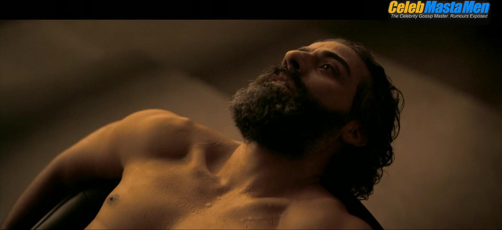 Oscar Isaac ’s Shirtless Scene From Dune - Photo 1 of 5