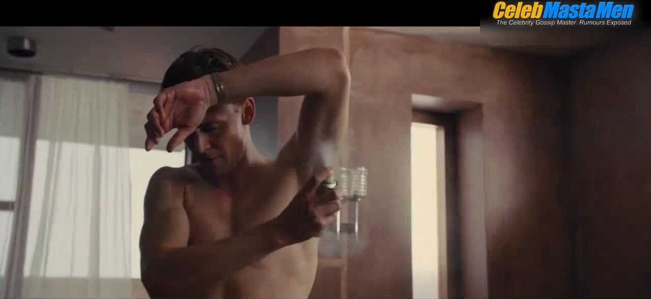 Tom Hiddleston Shirtless Scene From High-rise - Photo 2 of 5 photo 1