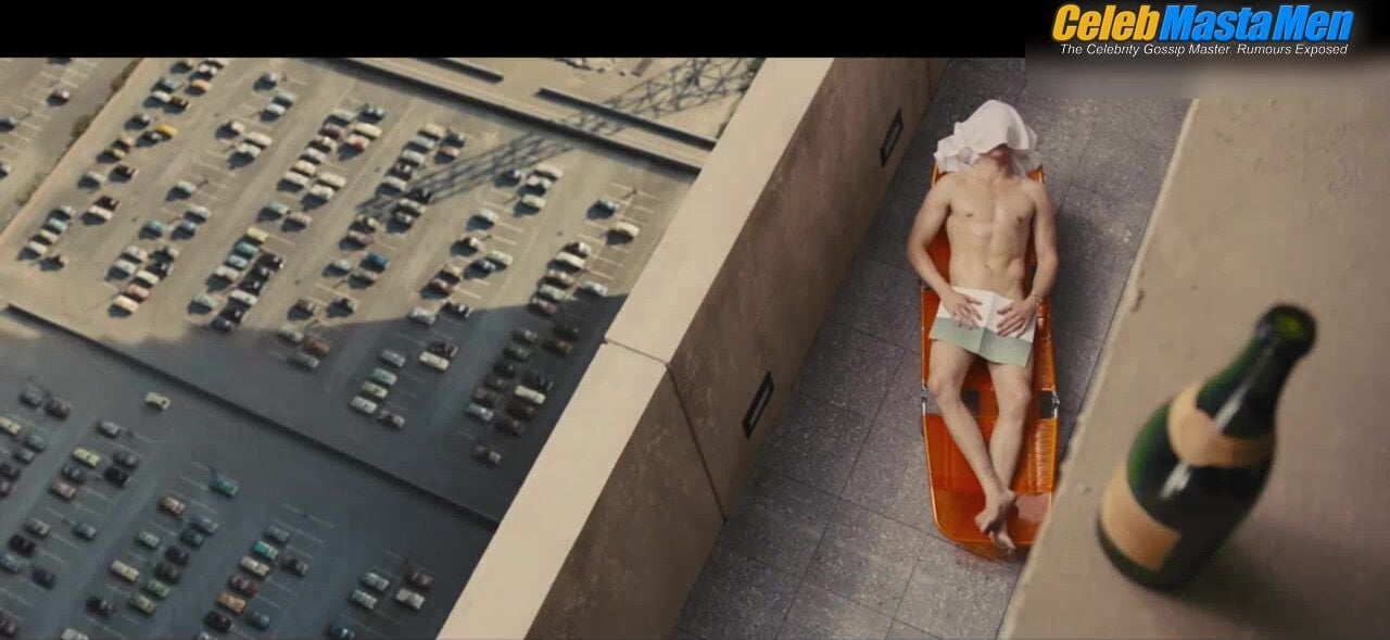 Tom Hiddleston Penis,sexy Scene In High-rise - Photo 2 of 5 photo 1