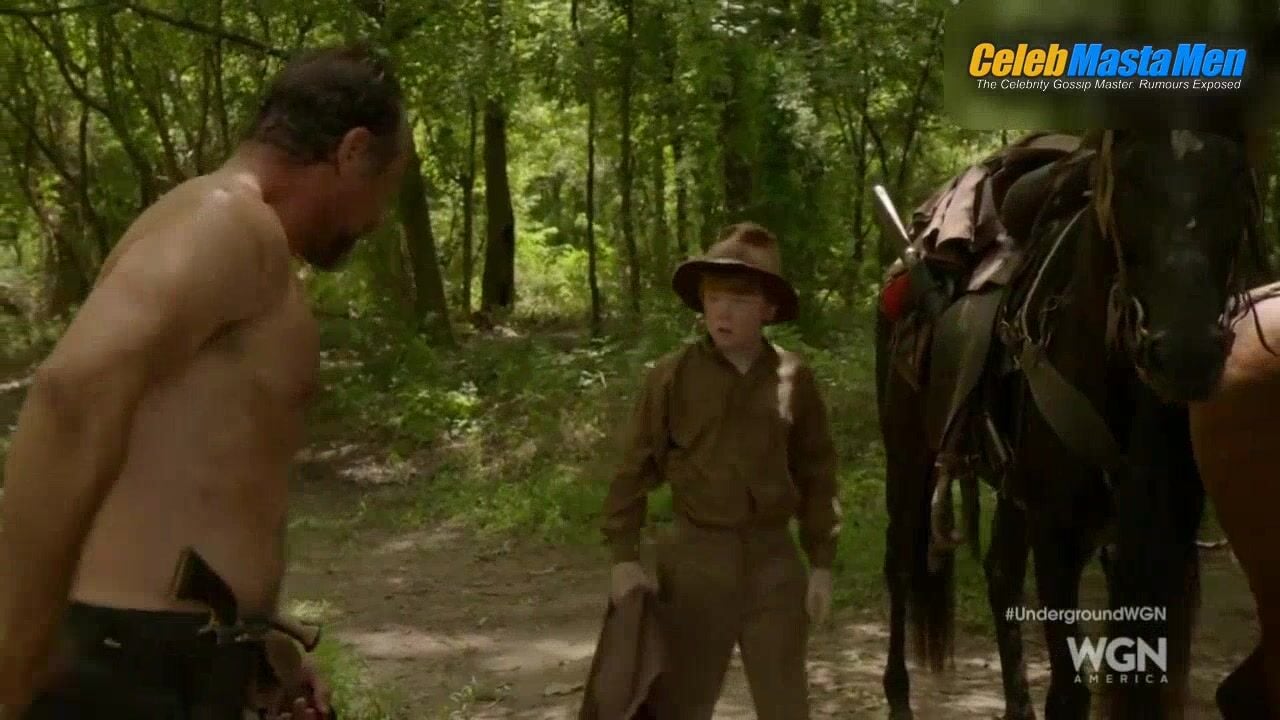 Christopher Meloni ’s Shirtless, Sexy Scene From - Photo 1 of 5 photo 2