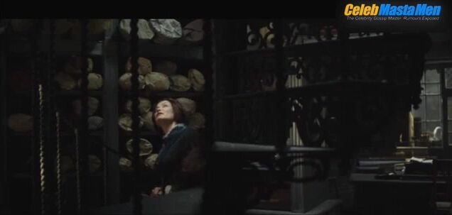 Oscar Isaac ’s Ass Scene From In Secret - Photo 2 of 5