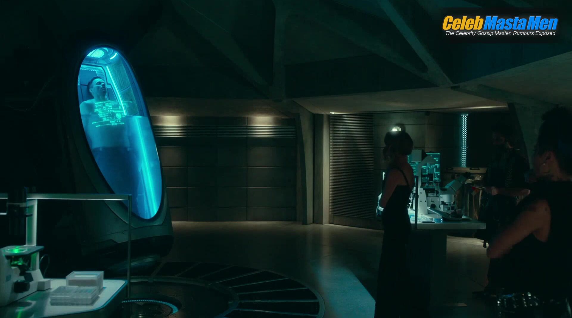 Mark Wahlberg ’s Shirtless Scene From Infinite - Photo 2 of 5 photo 4