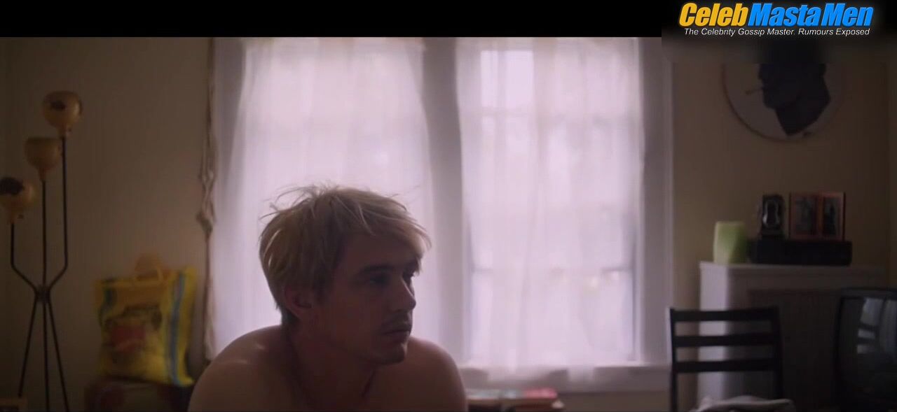 James Franco And Zachary Quinto Sexy Scene From I Am - Photo 2 of 5