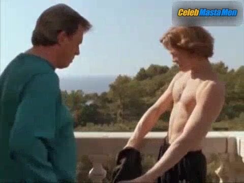 Brad Pitt ’s Shirtless Scene From The Dark Side - Photo 2 of 5