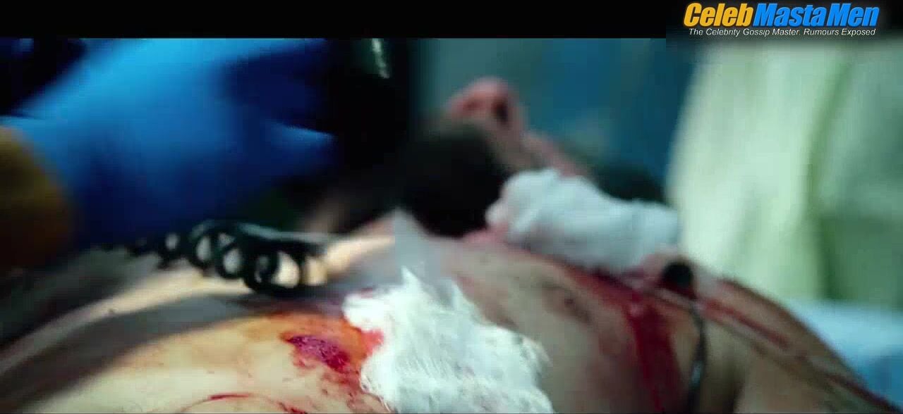 Mark Wahlberg Shirtless,underwear Scene From Lone Survivor - Photo 1 of 5 photo 5