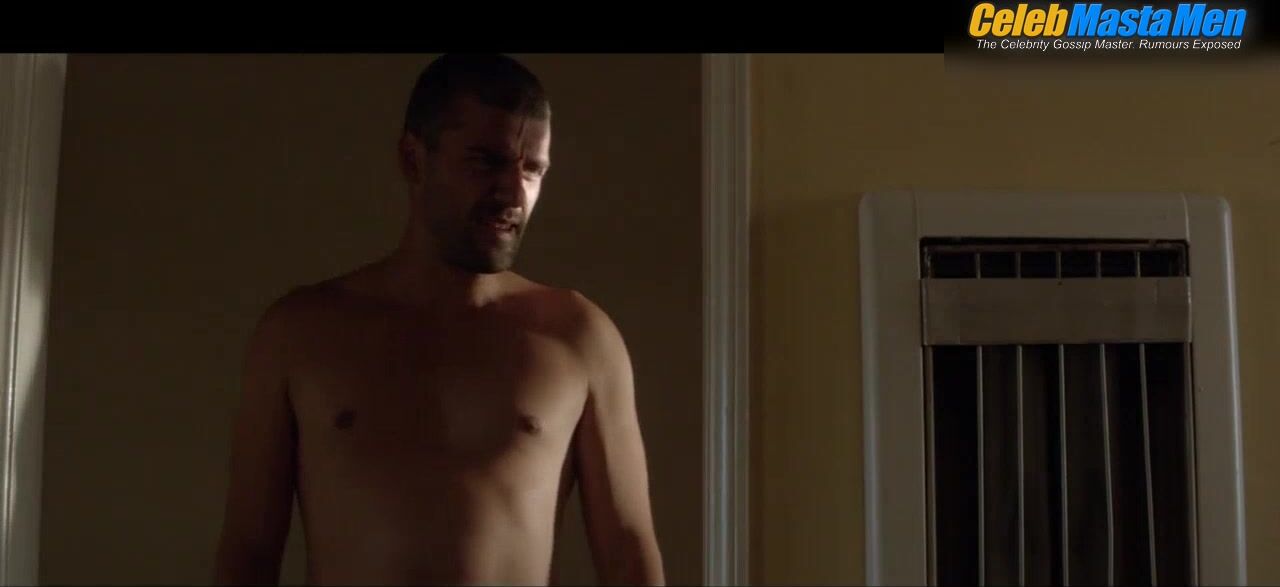 Oscar Isaac Shirtless Scene In Mojave - Photo 2 of 5 photo 5