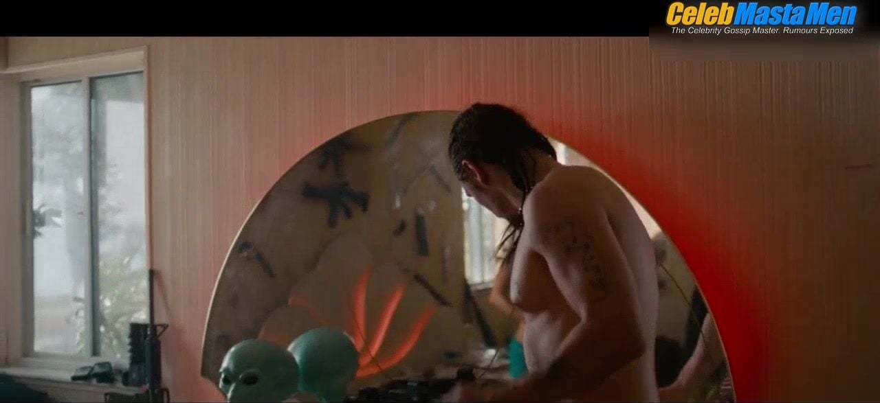 James Franco Shirtless, Sexy Scene From Spring Breakers - Photo 1 of 5 photo 2