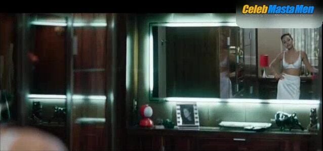 Brad Pitt Shirtless, Sexy Scene From Mr. & Mrs. - Photo 2 of 5 photo 5