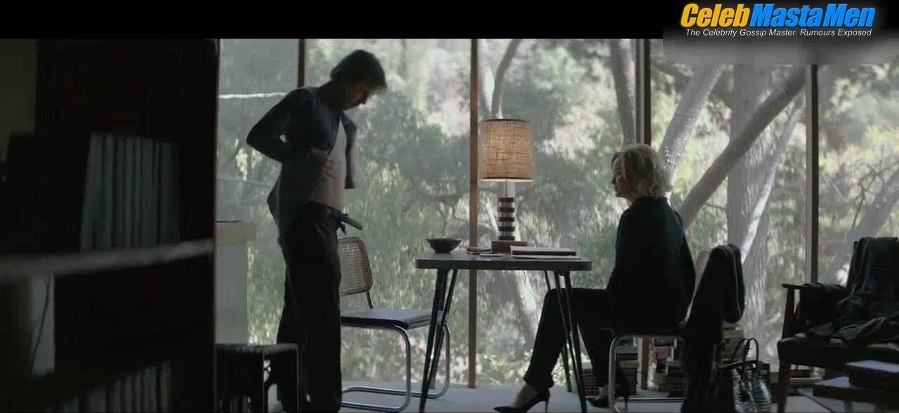 Mark Wahlberg ’s Shirtless Scene From The Gambler - Photo 2 of 5 photo 4