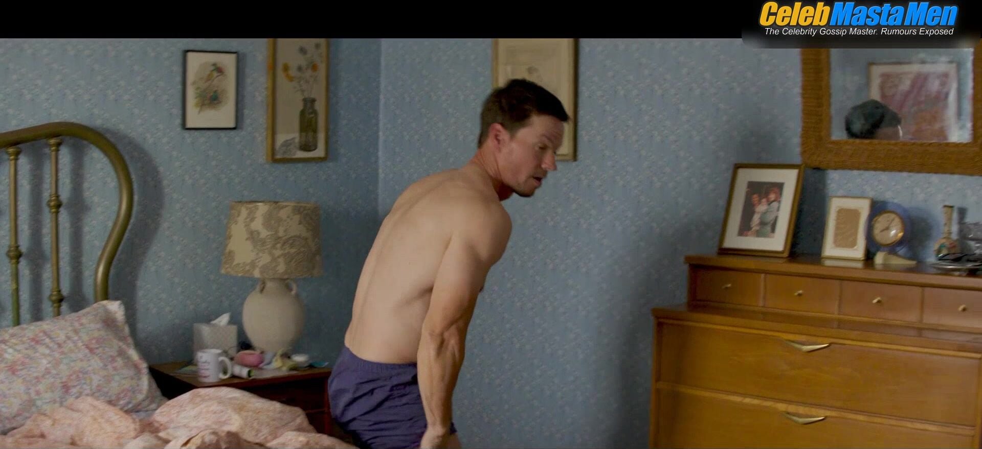Mark Wahlberg Underwear, Shirtless Scene From The Union - Photo 2 of 5
