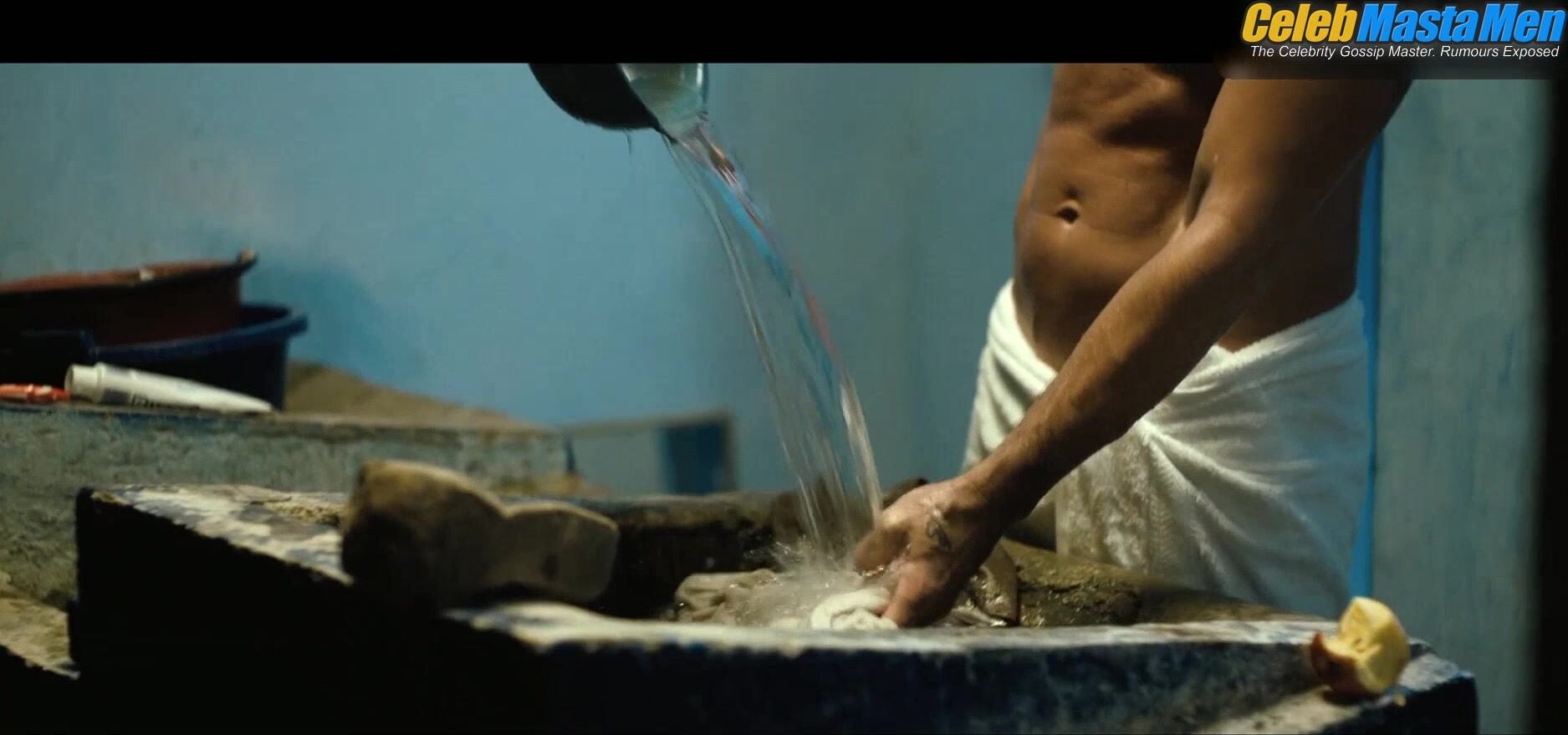 Luke Evans Shirtless, Bulge Scene In Echo 3 - Photo 2 of 5 photo 5