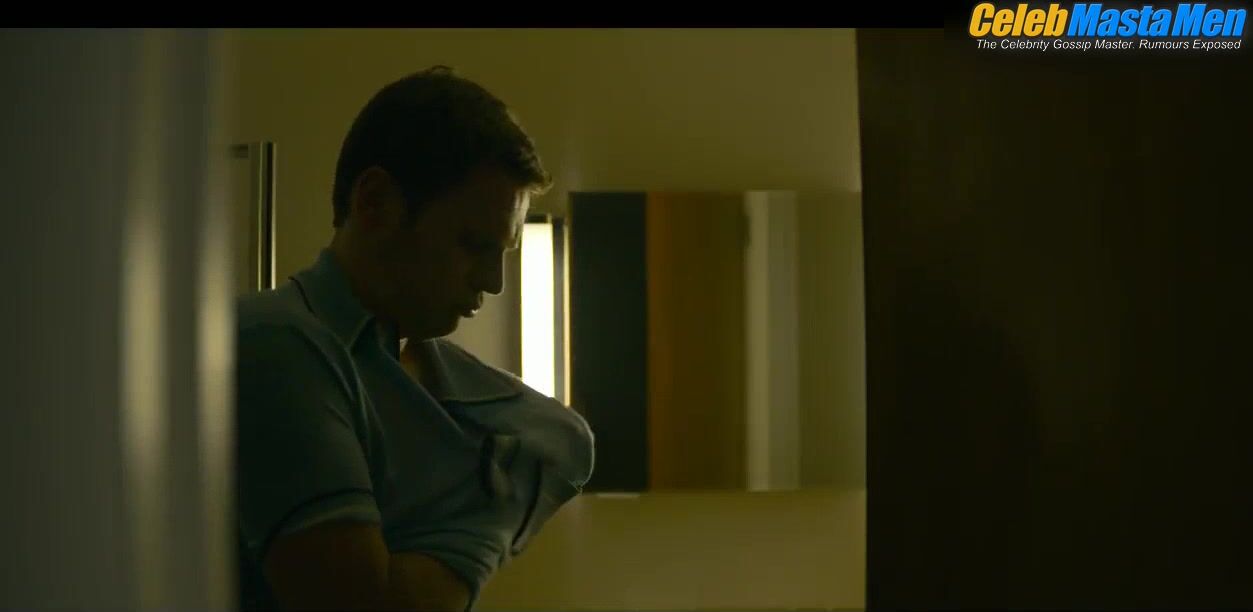 Jonathan Groff Shirtless Scene In Mindhunter - Photo 1 of 5