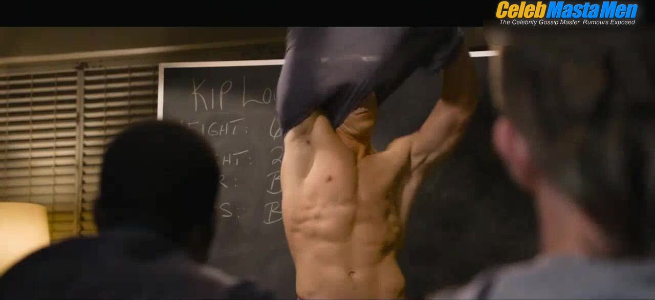 Alan Ritchson Shirtless, Sexy Scene From The Wedding Ringer - Photo 2 of 5