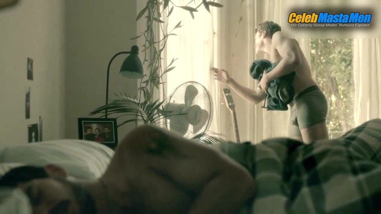 Jonathan Groff ’s Sexy Scene From Looking - Photo 3 of 5 photo 4