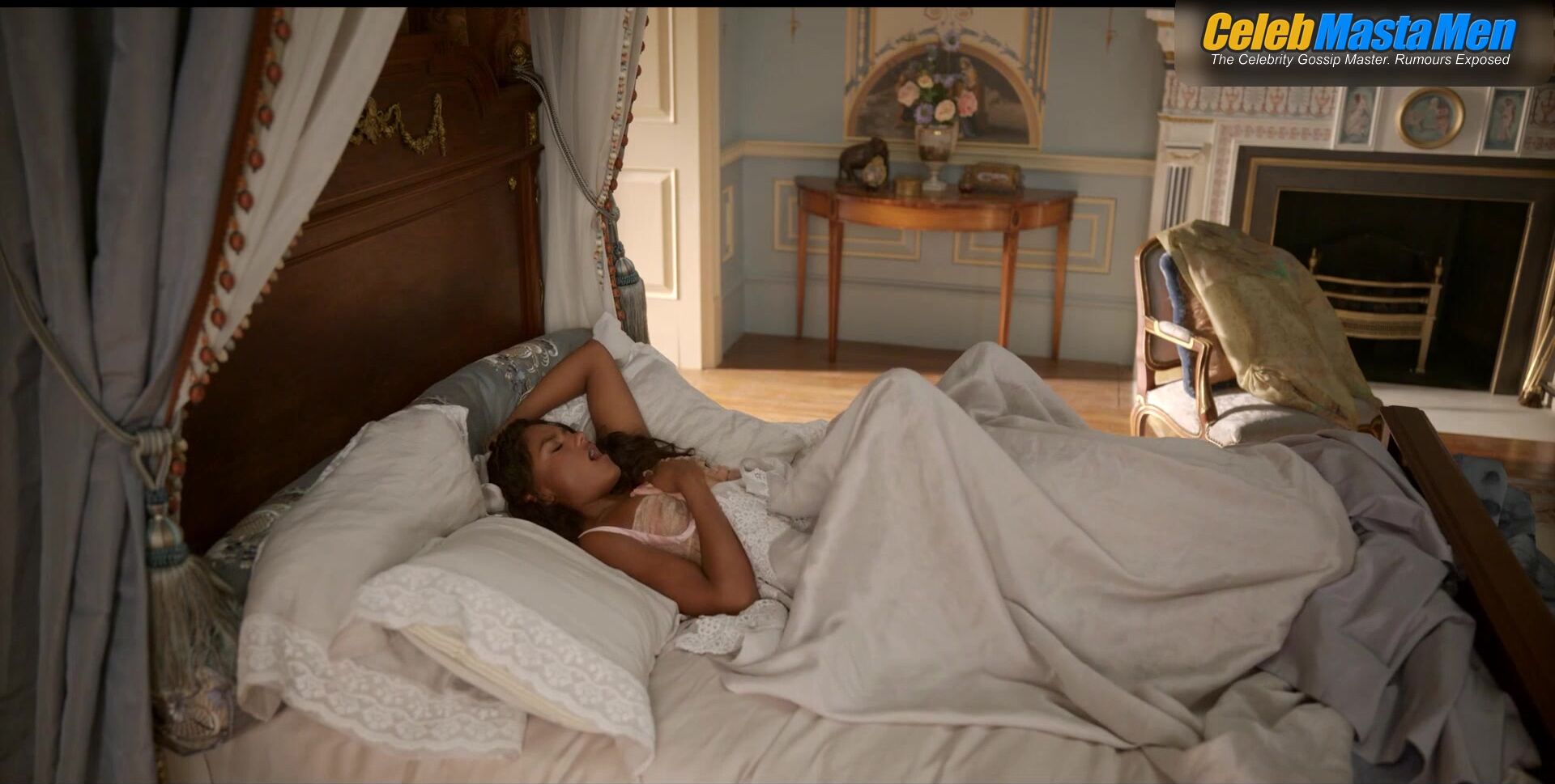 Jonathan Bailey Shirtless In A Straight Scene From Bridgerton - Photo 2 of 5 photo 4