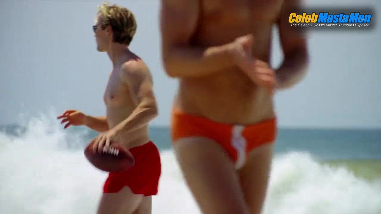 Jonathan Groff And Taylor Kitsch Shirtless, Swimsuit Scene - Photo 4 of 5 photo 5