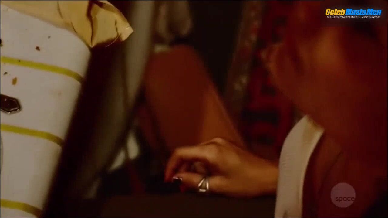Alan Ritchson ’s Straight, Shirtless Scene From - Photo 1 of 5 photo 5