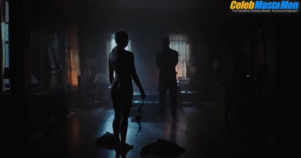 Alan Ritchson ’s Ass, Straight Scene In Titans - Photo 3 of 5 photo 1