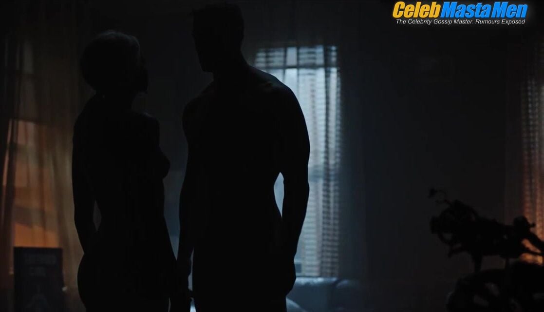 Alan Ritchson ’s Ass, Straight Scene In Titans - Photo 3 of 5 photo 4