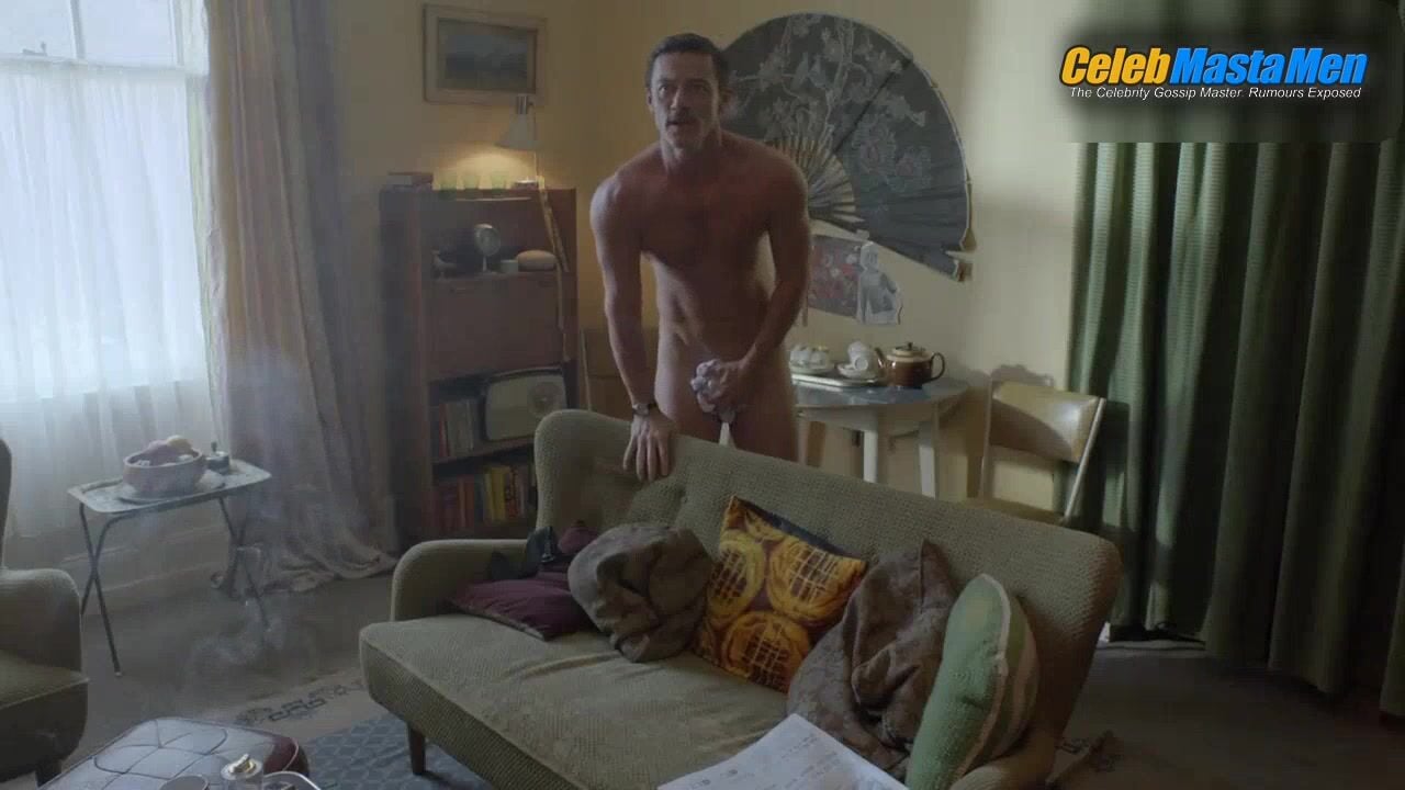 Luke Evans Hot Scene From The Great Train Robbery - Photo 1 of 5