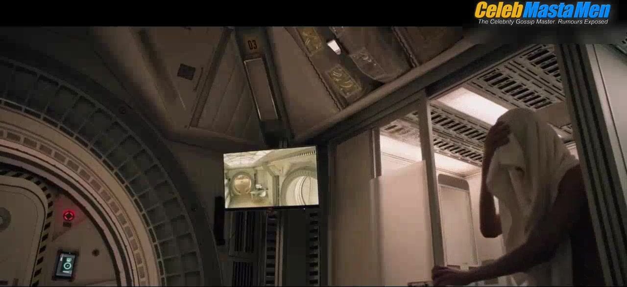 Matt Damon Nude Penis And Butt Scene In The Martian - Photo 1 of 5
