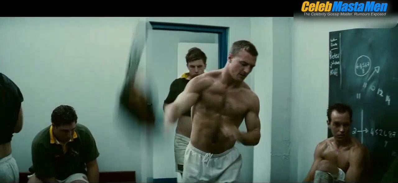 Matt Damon ’s Shirtless Scene From Invictus - Photo 2 of 5