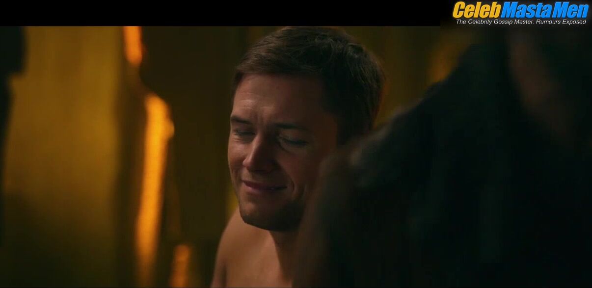 Taron Egerton ’s Shirtless Scene From Robin Hood - Photo 2 of 5 photo 4