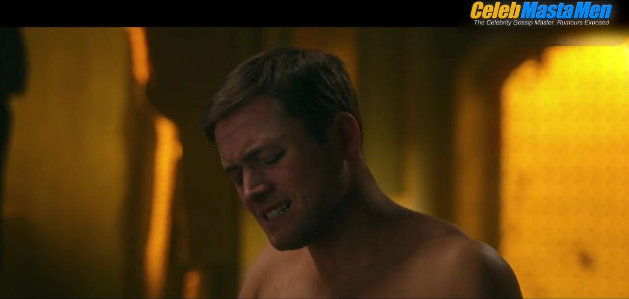 Taron Egerton ’s Shirtless Scene From Robin Hood - Photo 2 of 5 photo 5