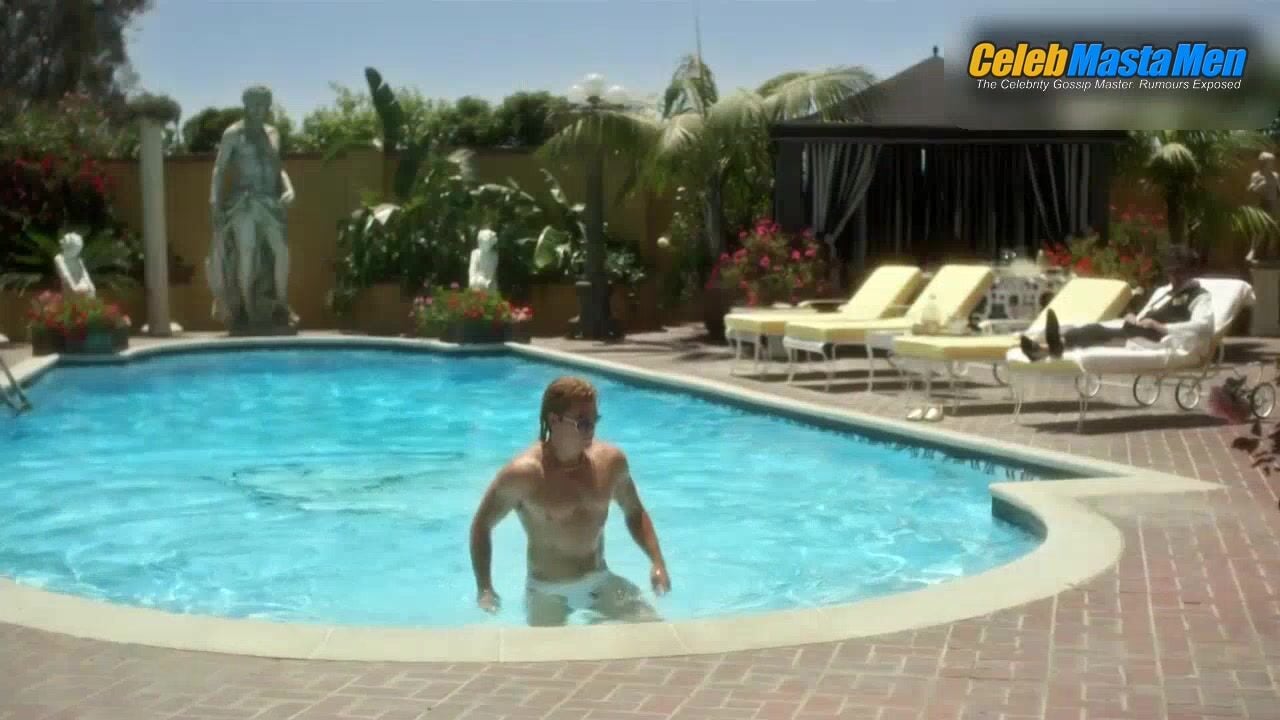 Matt Damon Shirtless And Bulge Scene In Behind The - Photo 5 of 5 photo 2