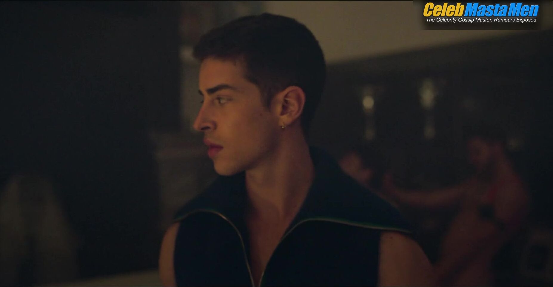Andre Lamoglia ’s Shirtless, Gay Scene In Elite - Photo 1 of 5 photo 2