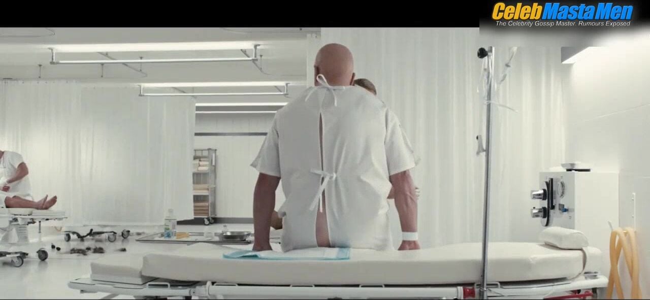 Matt Damon ’s Sexy Scene From Downsizing - Photo 1 of 5 photo 5