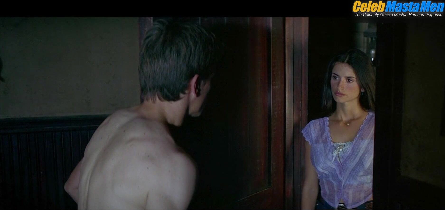 Matt Damon ’s Shirtless Scene From All The Pretty - Photo 1 of 5 photo 4