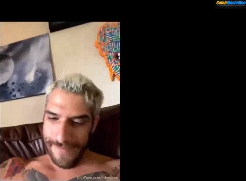 Tyler Posey ’s Penis Scene Masturbating His Hot - Photo 2 of 5 photo 1