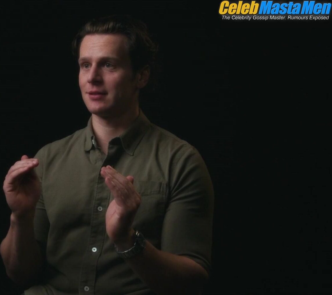 Jonathan Groff Booty, Straight Sex Scene From Spring - Photo 3 of 5 photo 4