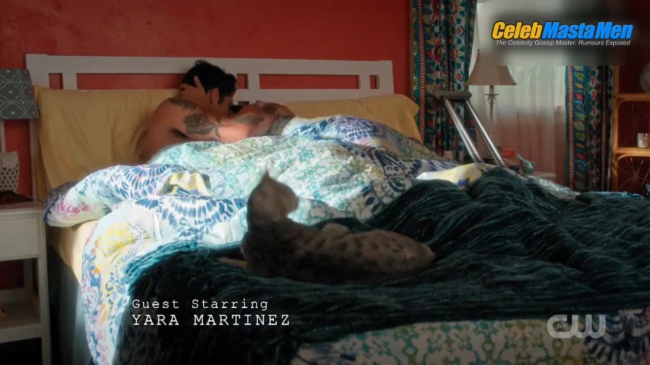 Tyler Posey Hot Scene From Jane The Virgin - Photo 2 of 5 photo 1