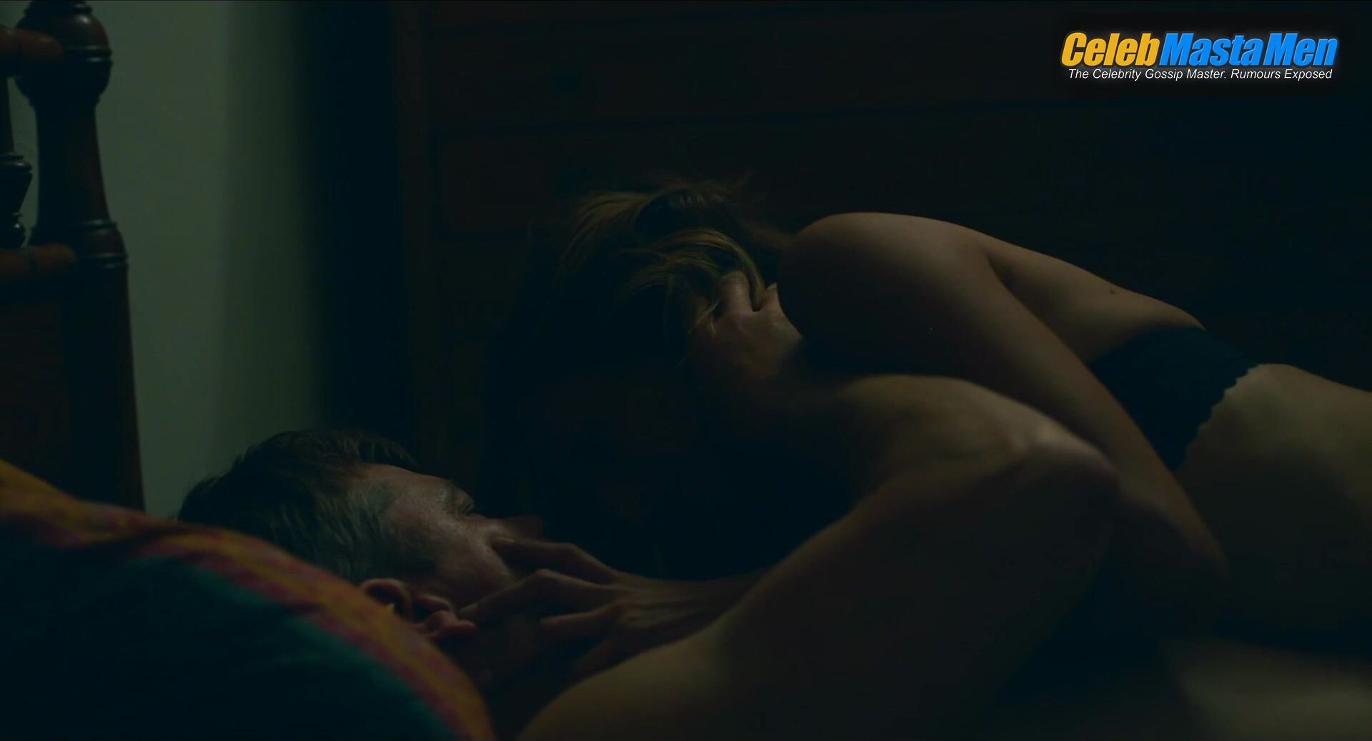Matt Damon ’s Shirtless, Straight Scene From - Photo 2 of 5 photo 4
