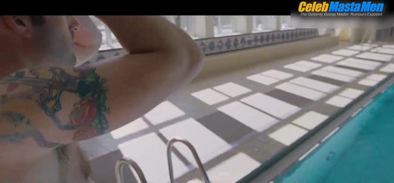 Ben Affleck Shirtless, Straight Scene From To The Wonder - Photo 3 of 5 photo 2