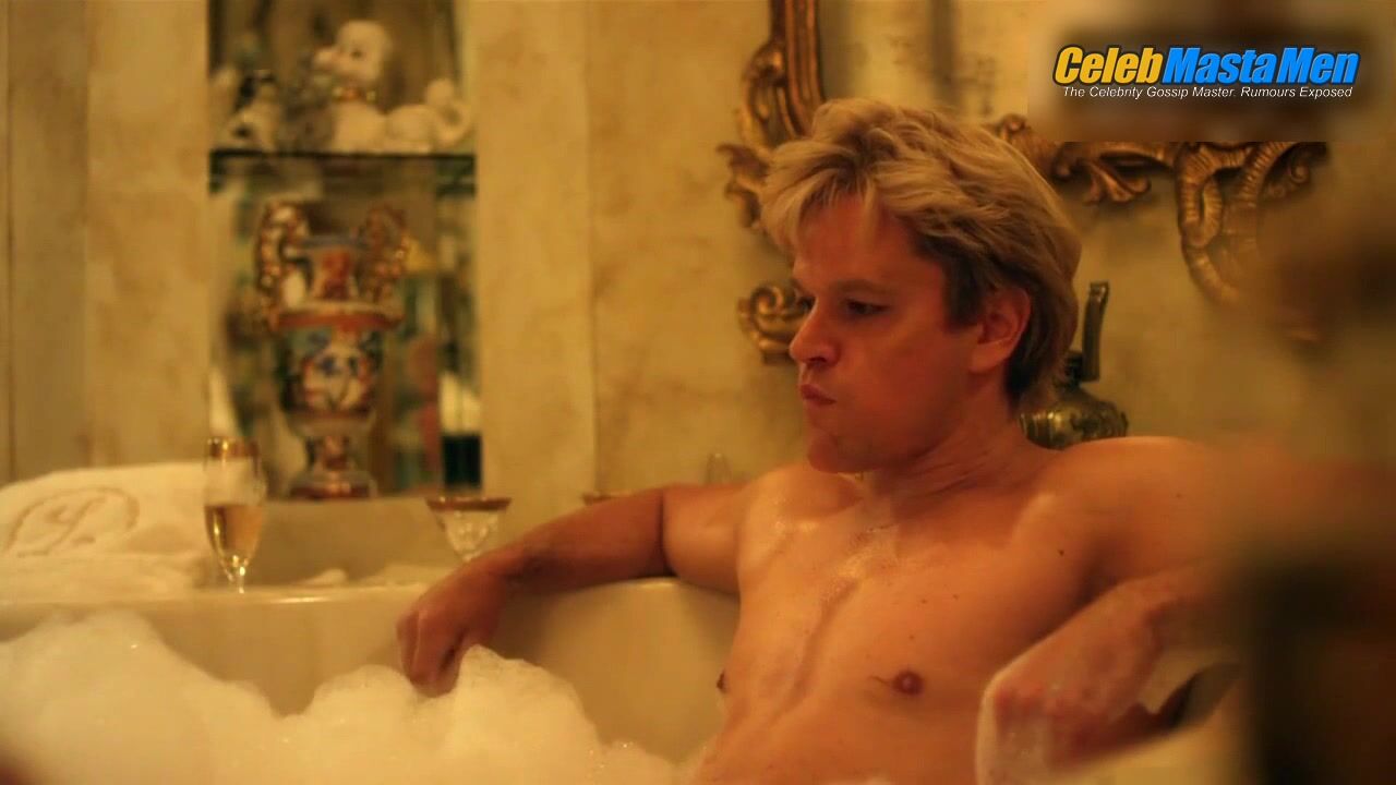 Matt Damon And Michael Douglas Shirtless, Butt Scene - Photo 2 of 5