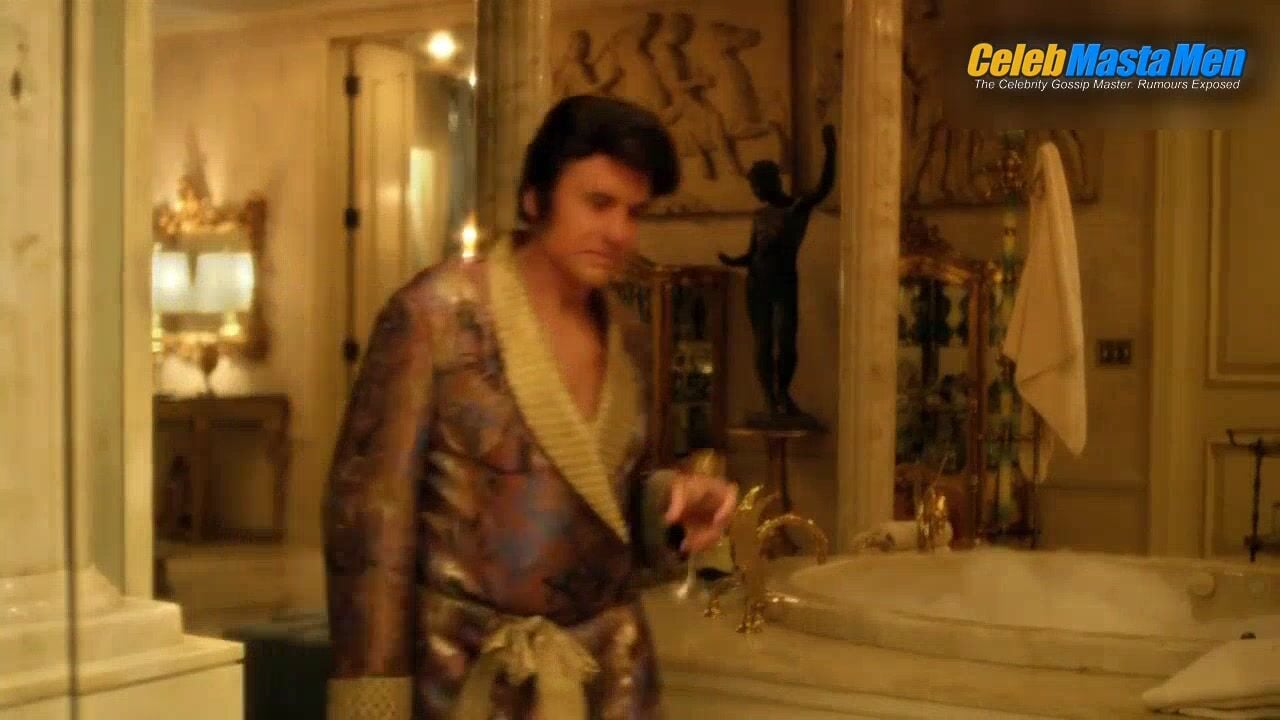 Matt Damon And Michael Douglas Shirtless, Butt Scene - Photo 2 of 5 photo 5