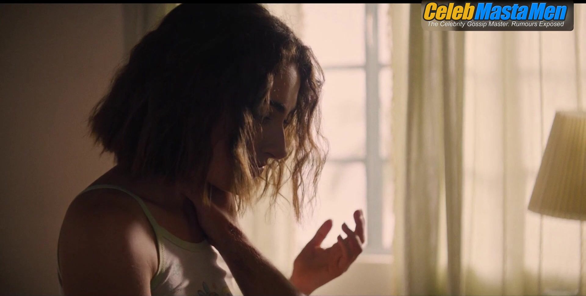 Josh Hutcherson Shirtless, Straight Sex Scene From I Love La - Photo 1 of 5 photo 5