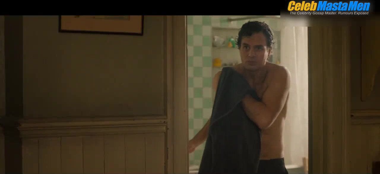 Mark Ruffalo ’s Shirtless Scene From Avengers Age - Photo 2 of 5 photo 1