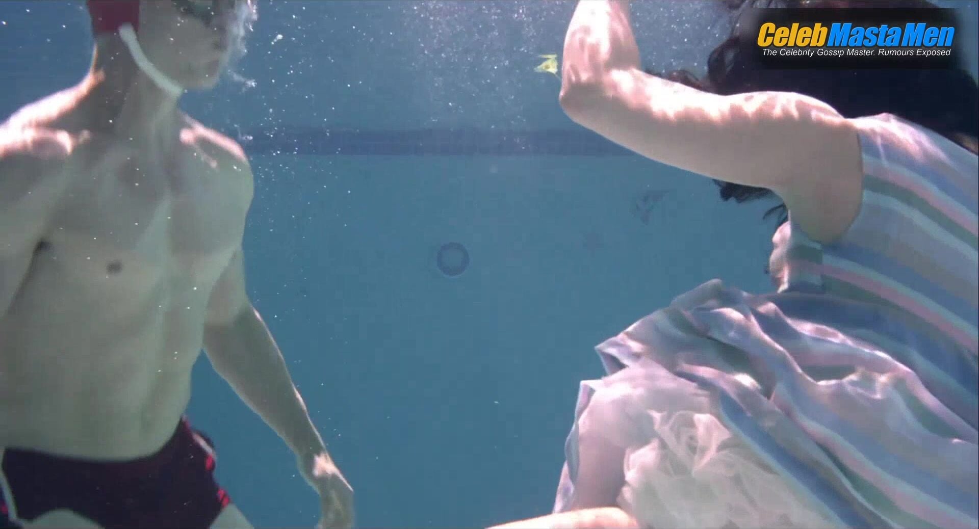 Finn Wittrock ’s Shirtless Scene From The Submarine - Photo 1 of 5 photo 5