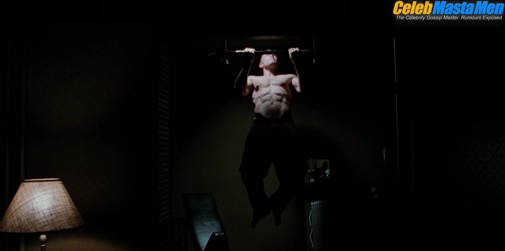 Ben Affleck ’s Shirtless Scene From The Town - Photo 3 of 5 photo 4