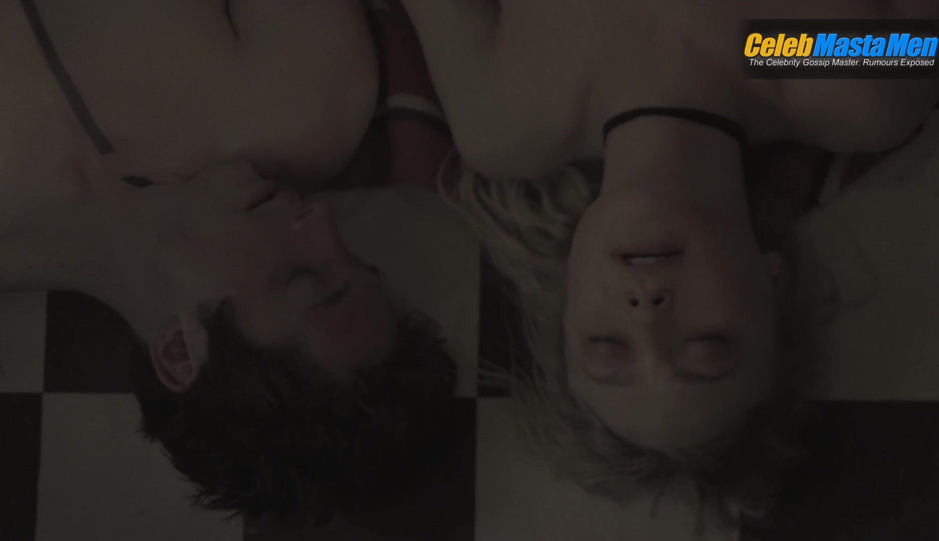 Jeremy Allen White Shirtless, Straight Scene From Viena And The - Photo 1 of 5 photo 2