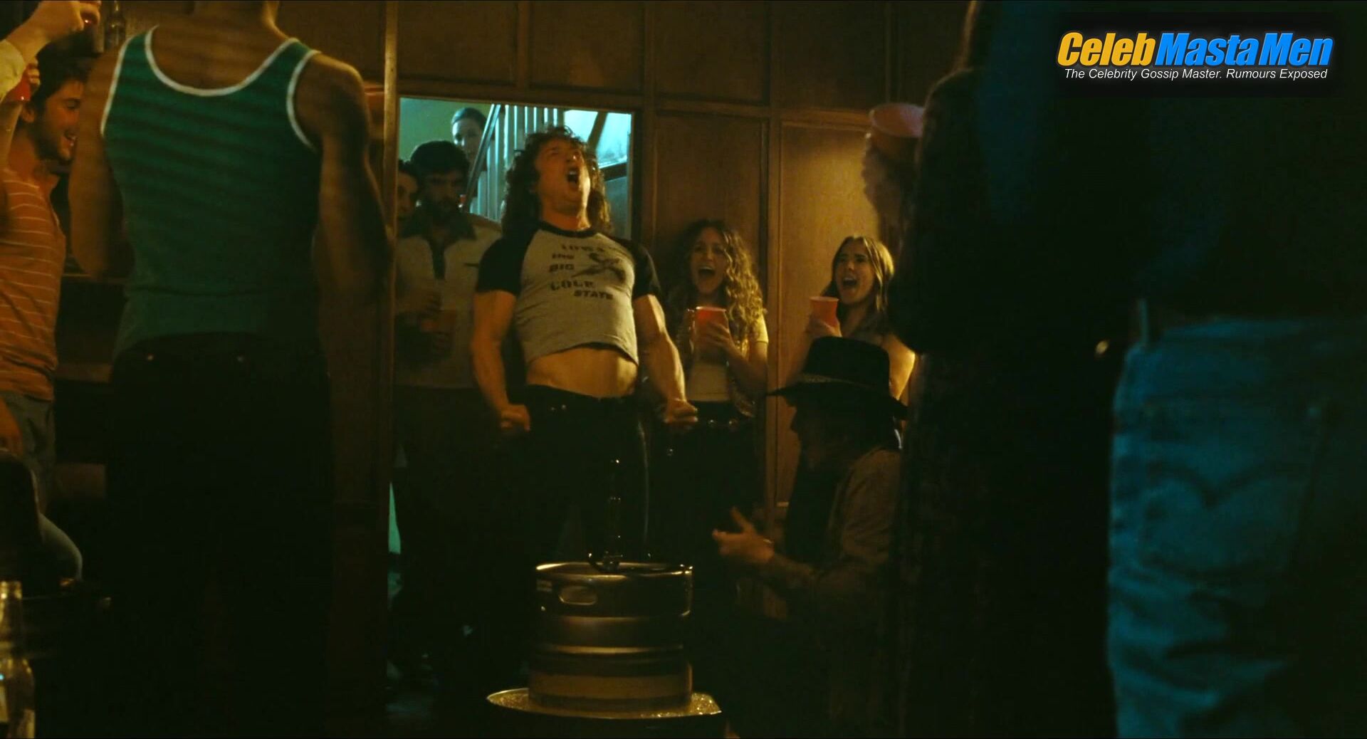 Jeremy Allen White ’s Shirtless Scene From The Iron Claw - Photo 3 of 5 photo 4