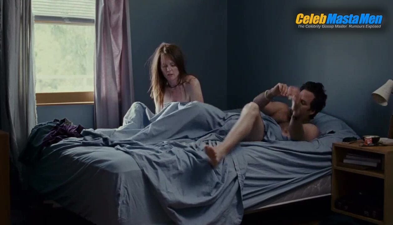 Mark Ruffalo Shirtless, Sexy Scene From The Kids Are All - Photo 1 of 5 photo 2