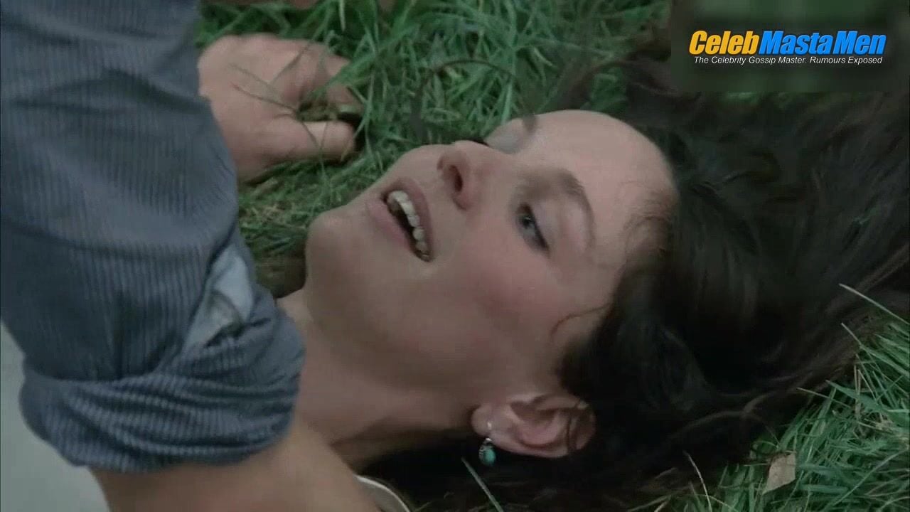 Jon Bernthal ’s Sexy Scene From The Walking Dead - Photo 1 of 5 photo 2