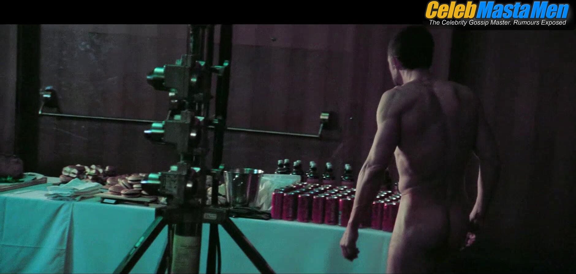 Orlando Bloom Shirtless And Booty Scene From The Cut - Photo 2 of 5 photo 1