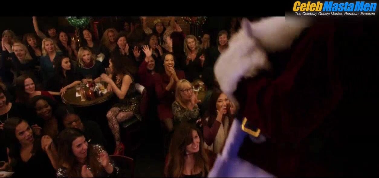 Justin Hartley ’s Sexy Scene From A Bad Moms Christmas - Photo 3 of 5 photo 2