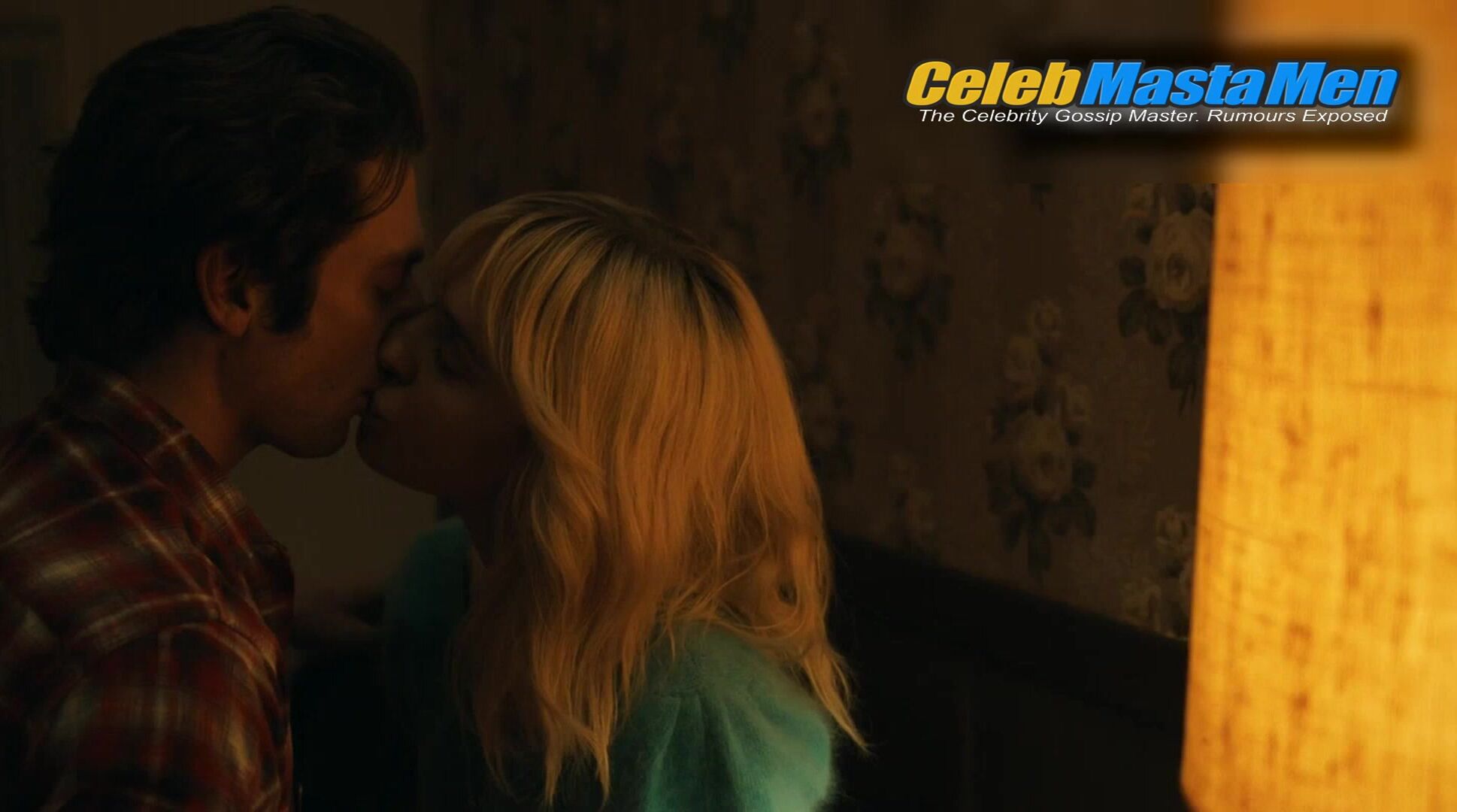 Jeremy Allen White ’s Straight, Shirtless Scene From - Photo 2 of 5